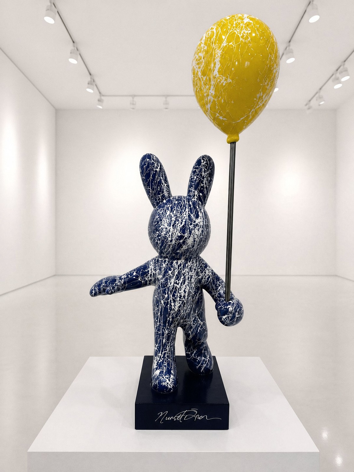 Miro NÖ-MI-01, pop-art sculpture by Nursel Önen